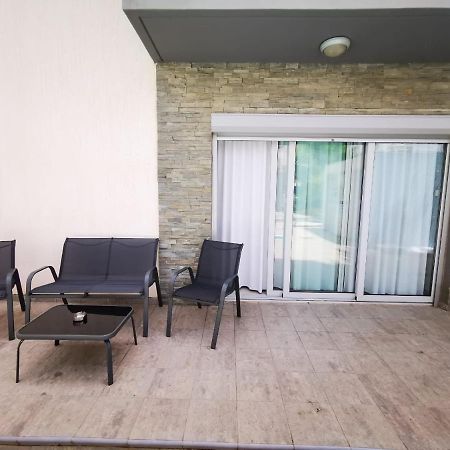 Amazing 2-Bedroom Apartment With Pool!! ลิมาซอล ภายนอก รูปภาพ